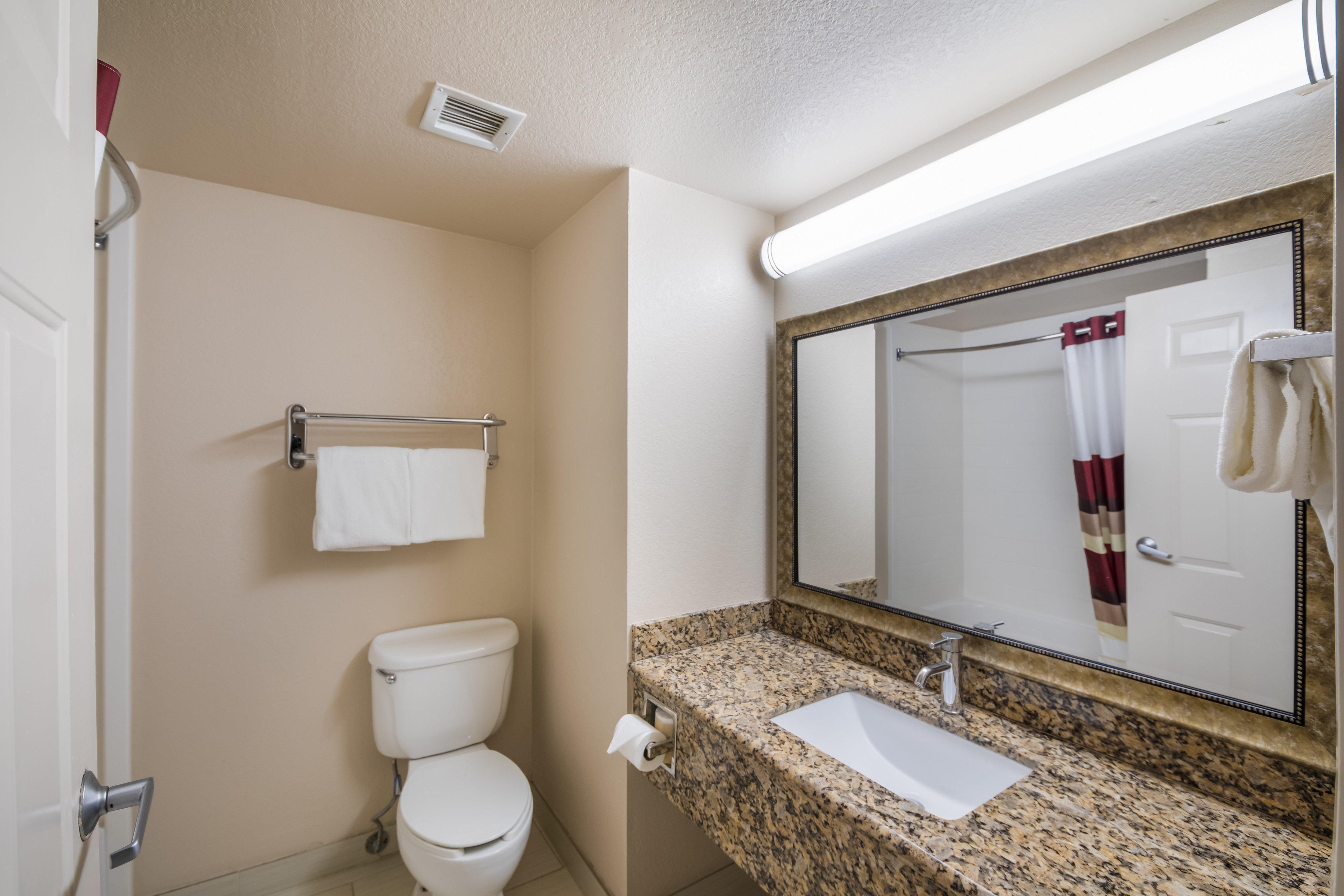 Red Roof Inn & Suites Austin East - Manor Esterno foto