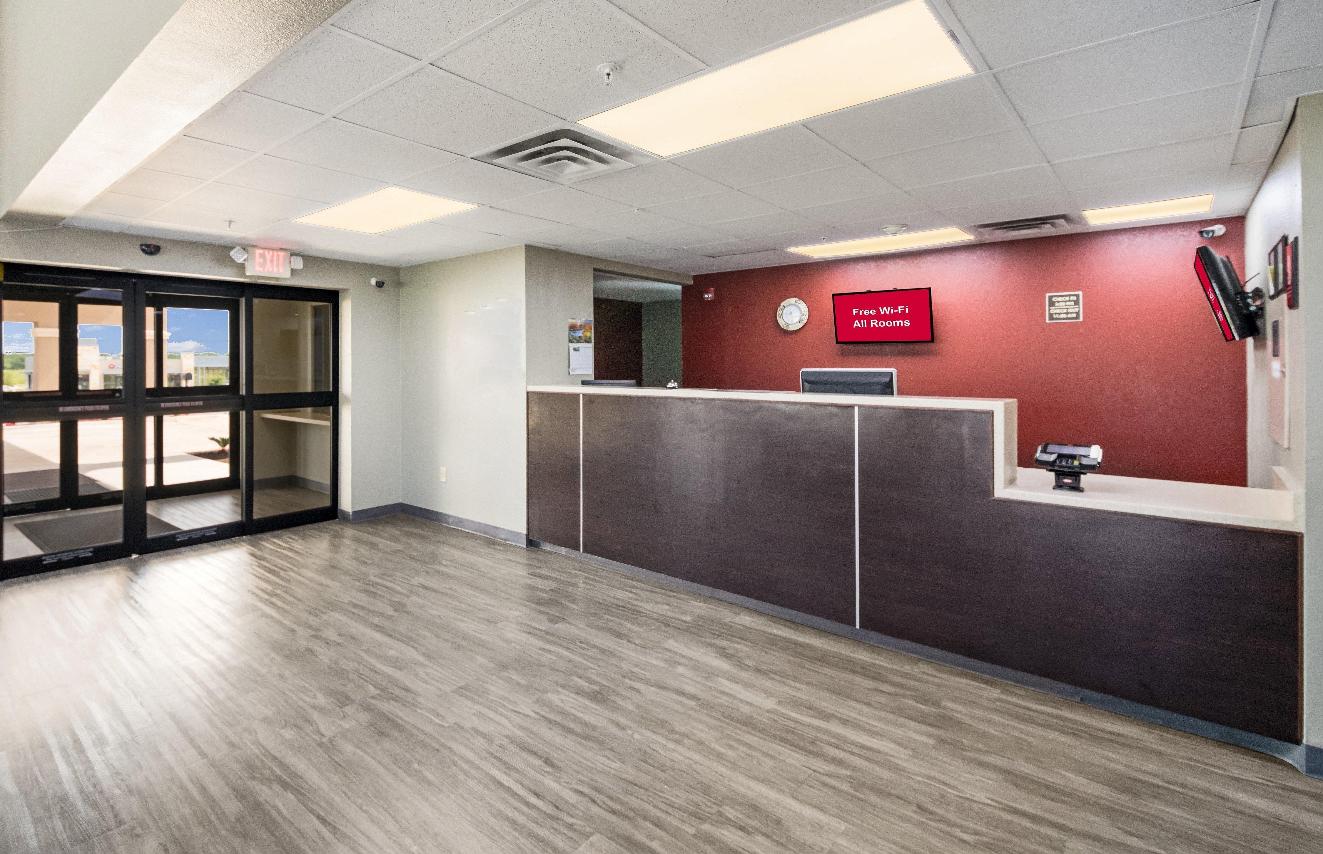 Red Roof Inn & Suites Austin East - Manor Esterno foto
