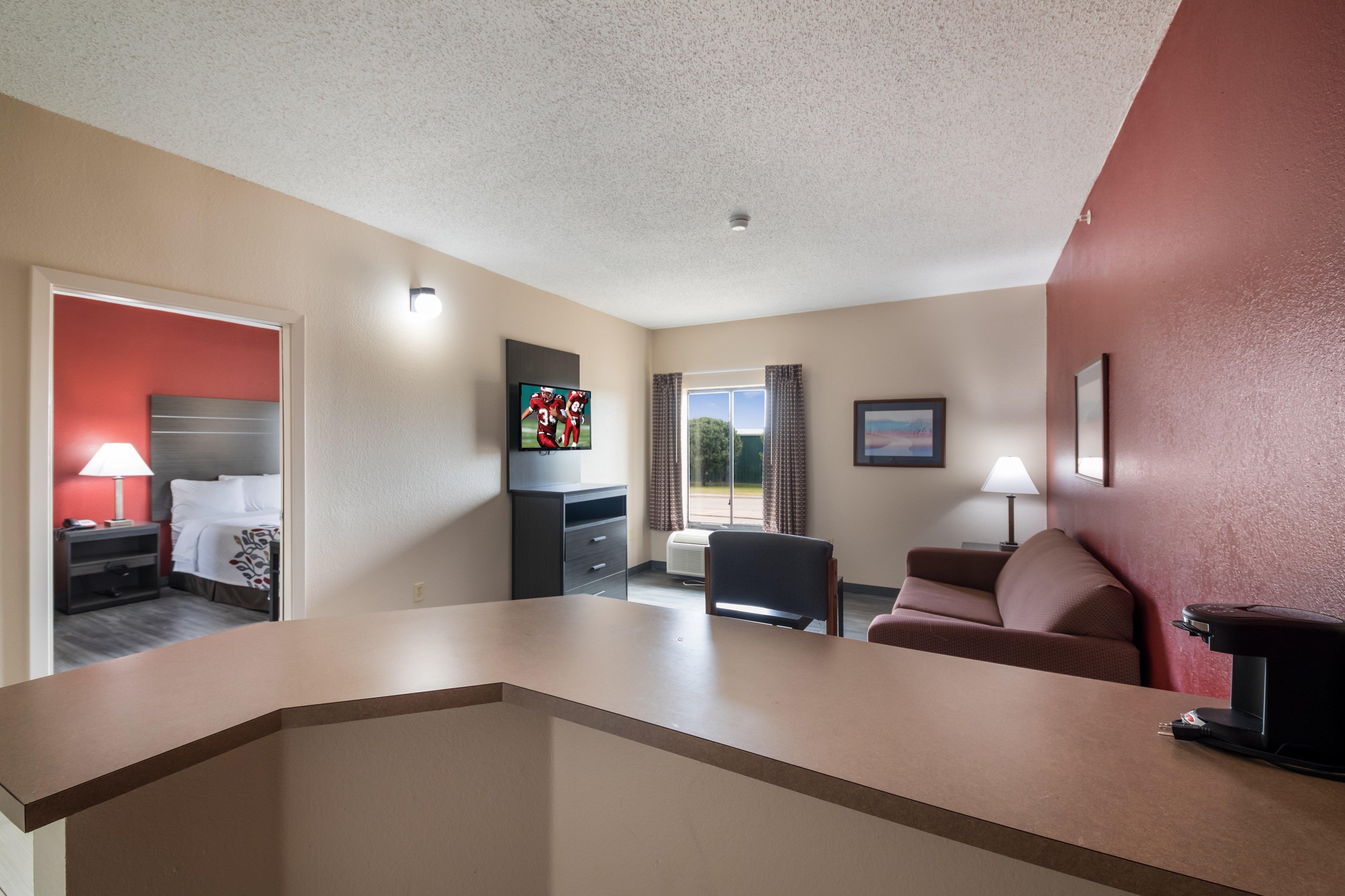 Red Roof Inn & Suites Austin East - Manor Esterno foto