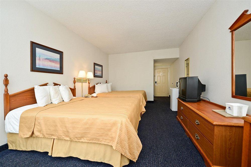 Red Roof Inn & Suites Austin East - Manor Camera foto