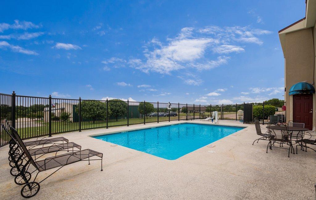 Red Roof Inn & Suites Austin East - Manor Esterno foto