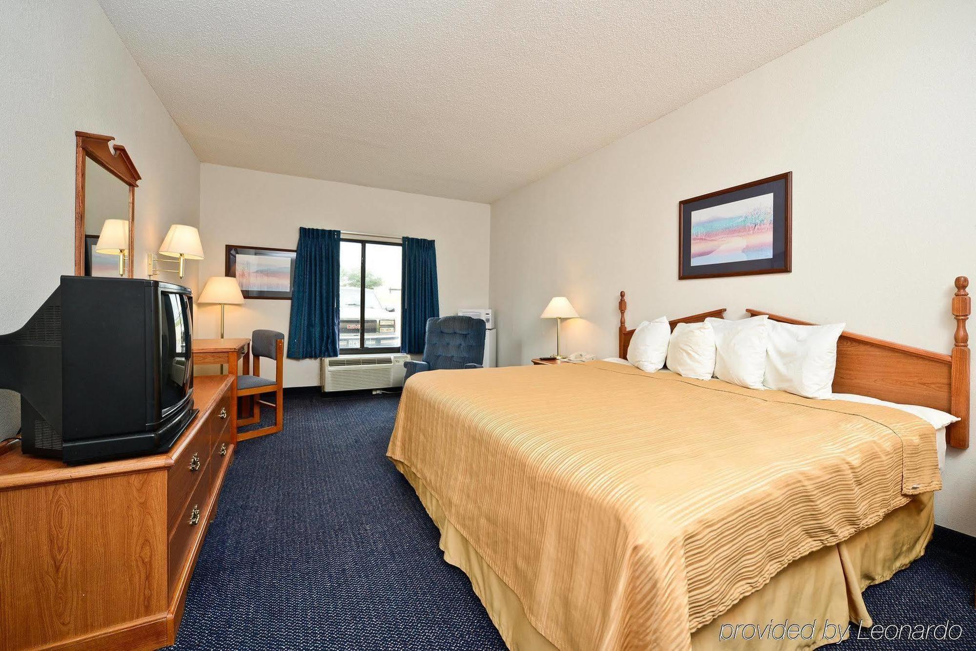 Red Roof Inn & Suites Austin East - Manor Camera foto