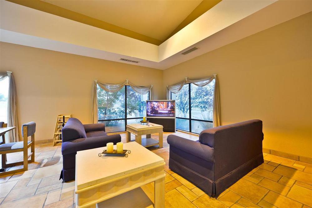 Red Roof Inn & Suites Austin East - Manor Camera foto