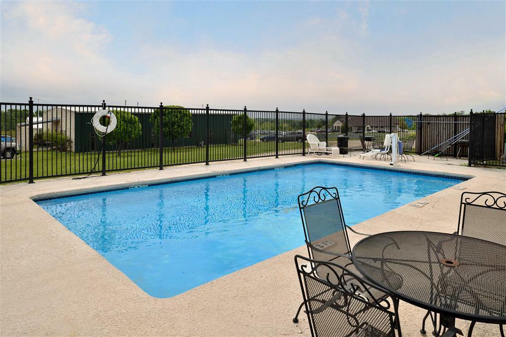Red Roof Inn & Suites Austin East - Manor Servizi foto